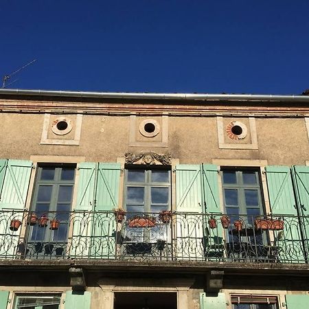 Appartement De 75 M2 Dans Maison Familiale Saint-Antonin-Noble-Val エクステリア 写真