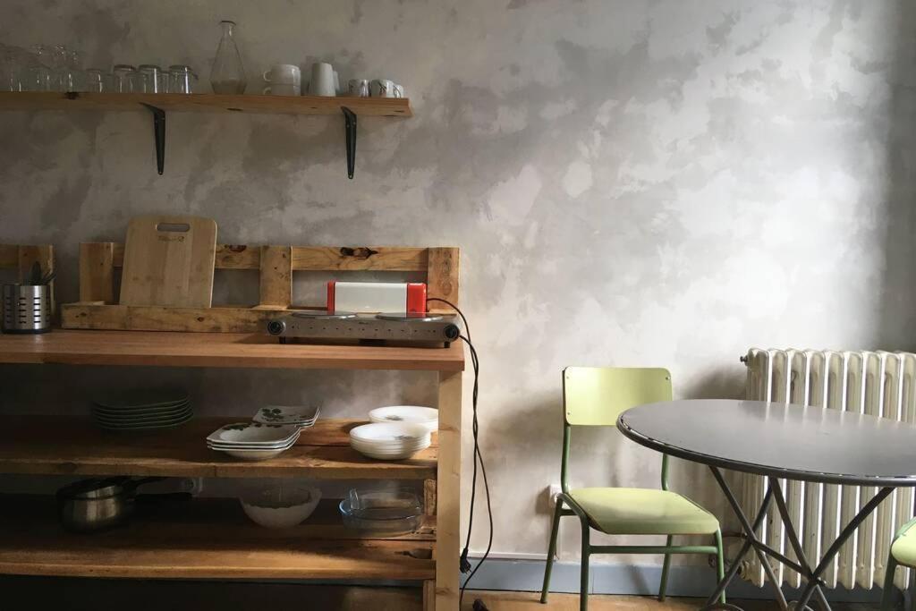 Appartement De 75 M2 Dans Maison Familiale Saint-Antonin-Noble-Val エクステリア 写真